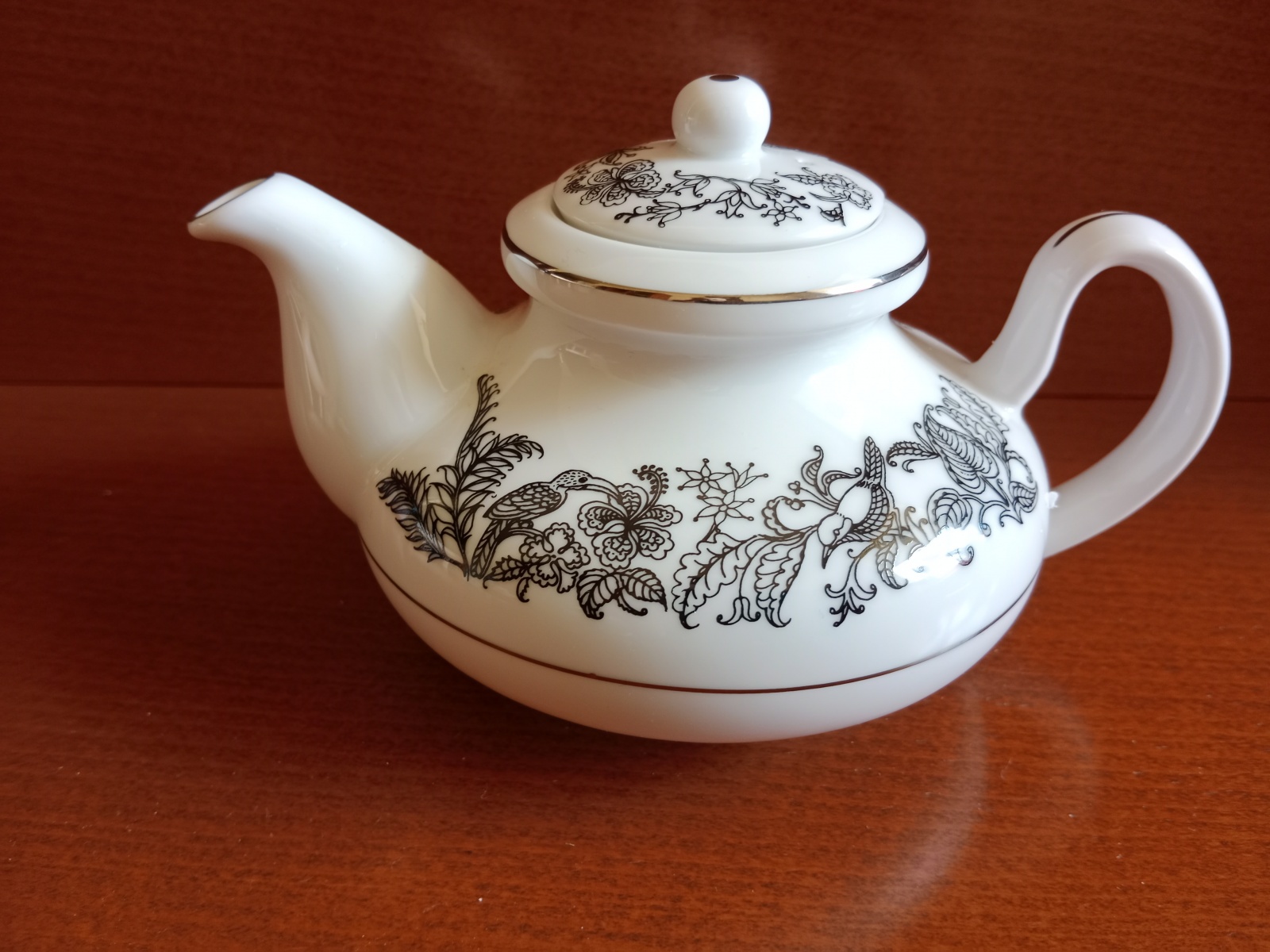 Čaje Mlesna Čajová konvice obsah 0,4 l. Pro Mlesnu vyrobila Noritake Noritake - Mlesna pravý čaj z Cejlonu