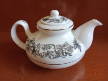 Čaje Mlesna Čajová konvice obsah 0,4 l. Pro Mlesnu vyrobila Noritake Noritake - Mlesna pravý čaj z Cejlonu